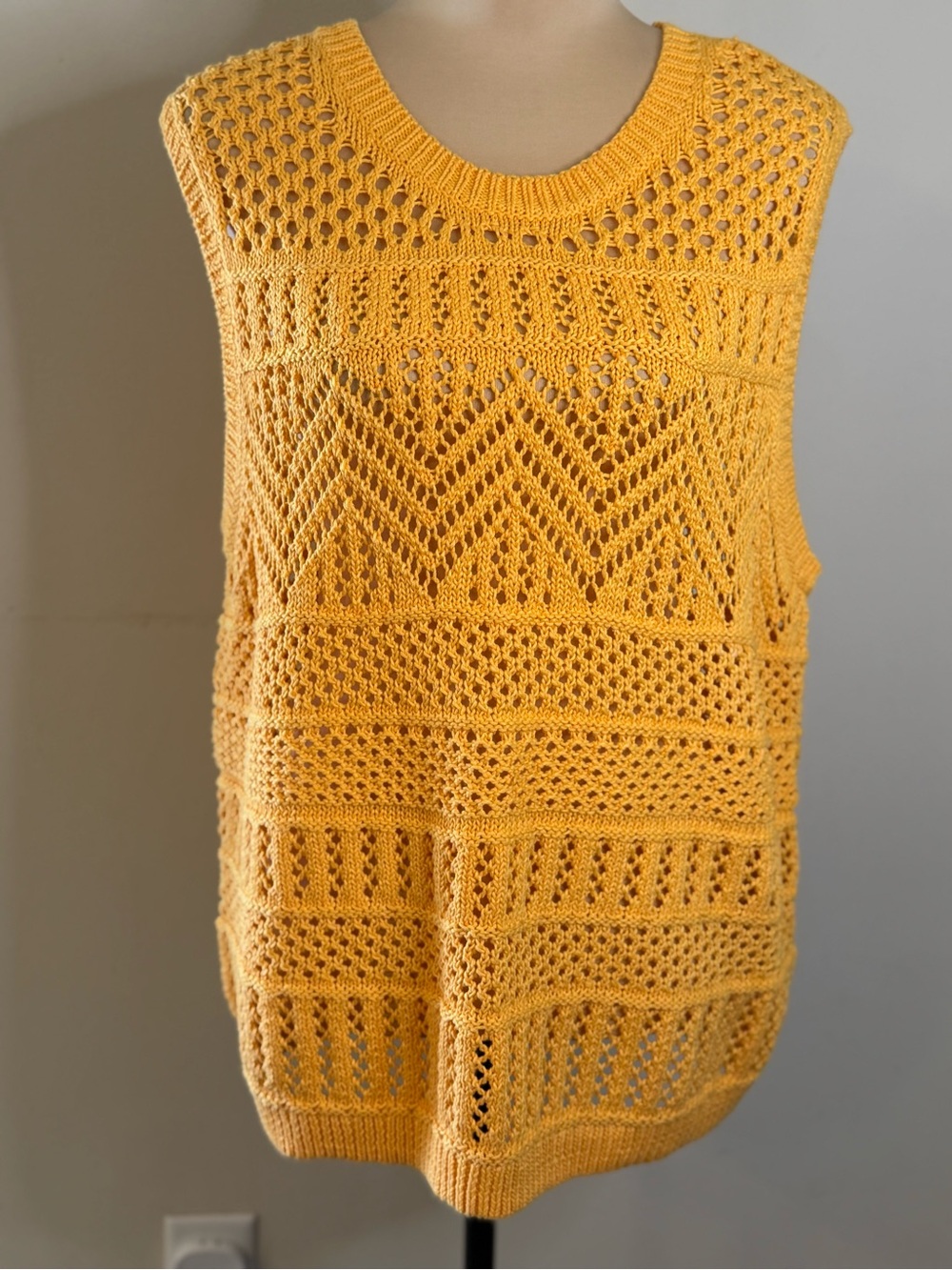 Talbots golden yellow crochet sleeveless sweater vest SZ XLP